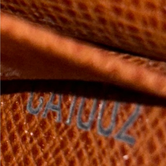 Louis Vuitton Zippy wallet Authentic - Picture 13 of 13